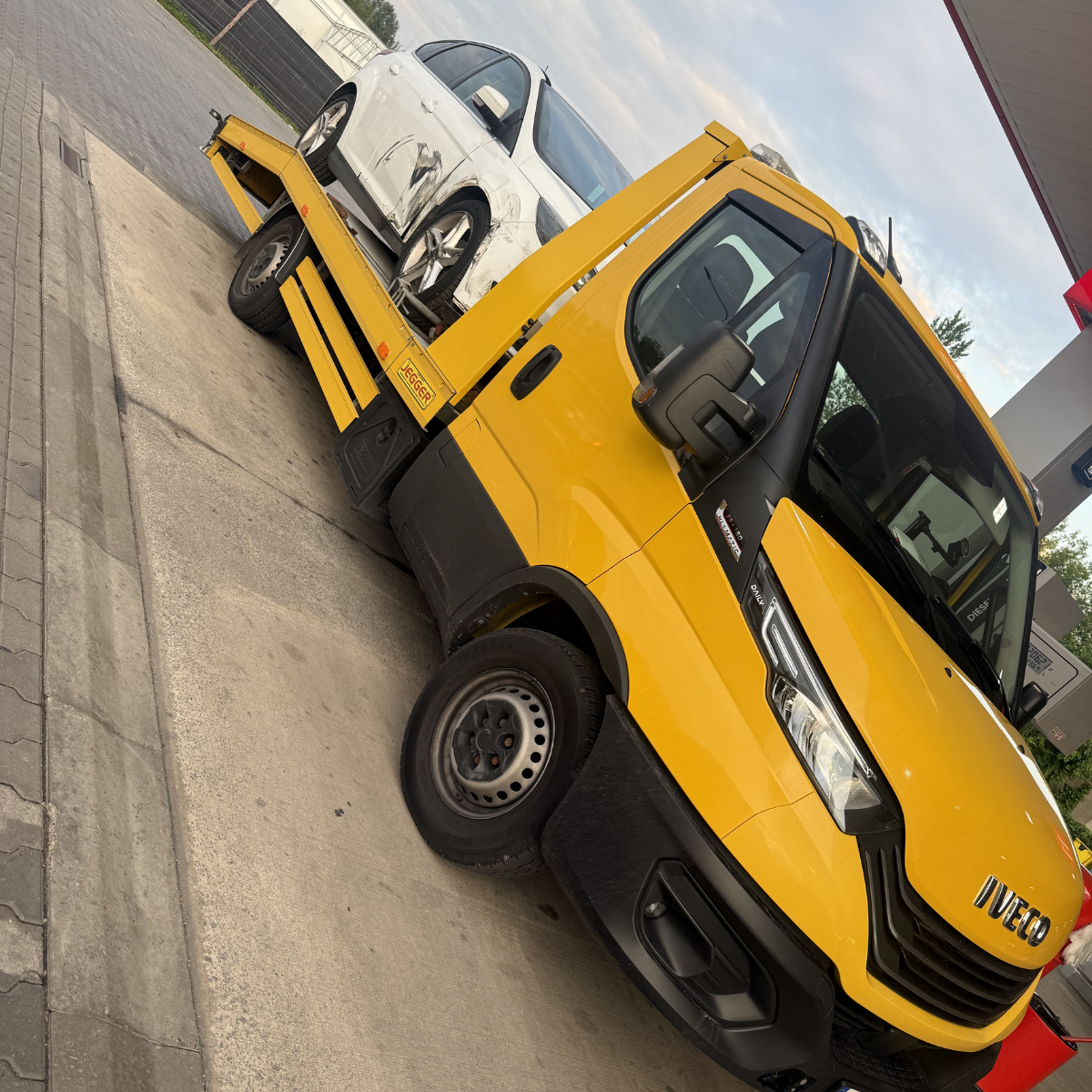 Całodobowa pomoc drogowa i transport pojazdów Wiki Trans